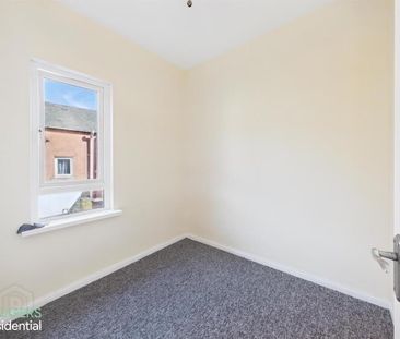 40 Parker Street, Belfast, BT5 4HN - Photo 3
