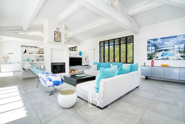 SAINT-TROPEZ - CANEBIERS / SALINS - VILLA 5 CHAMBRES - PISCINE - Photo 1