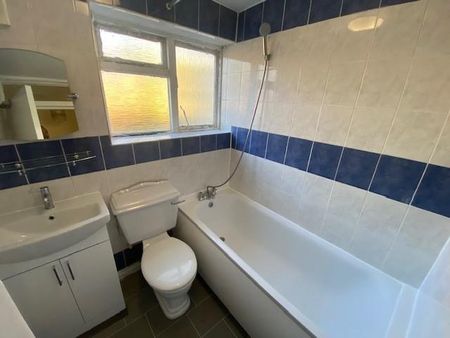 5 bedroom end of terrace house to rent - Photo 5