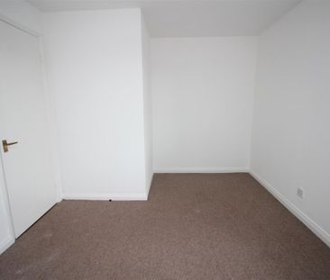 2 bedroom End of terrace house to rent in Friars Way, Newcastle Upo... - Photo 6