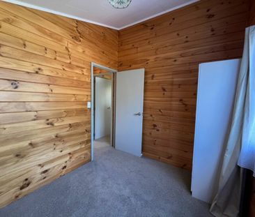 Rural living on the edge of town! - Photo 3