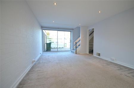 3 bedroom terraced house to rent - Photo 2