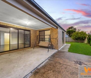 Cranbourne - Photo 2