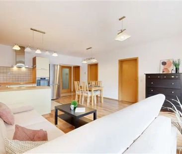 Pronájem světlého moderně zařízeného bytu 3+kk v klidné části Liber... - Photo 1