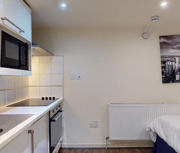 Studio to rent - Photo 3