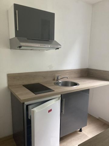 Location Appartement 1 pièce 22m² LISIEUX 14100 - Photo 2