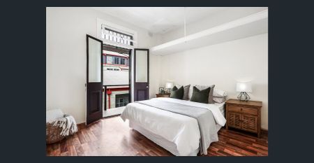 Stylish Inner-City Terrace Living in Vibrant Surry Hills - Photo 4