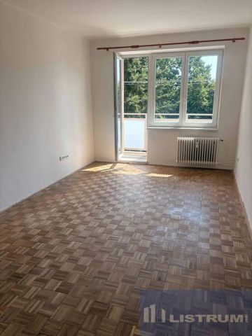 Pronájem bytu 3+1 s lodžií na ul. Ukrajinská, Ostrava - Poruba - Photo 3