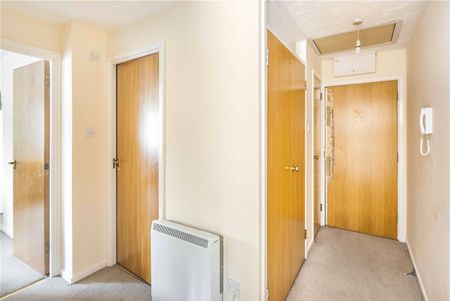 Harrier Way, E6 - Photo 3