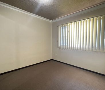 2/1 Burra St, 4217, Chevron Island Qld - Photo 1