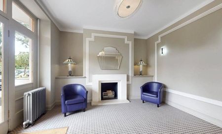 North Gate, St John’s Wood - Photo 2