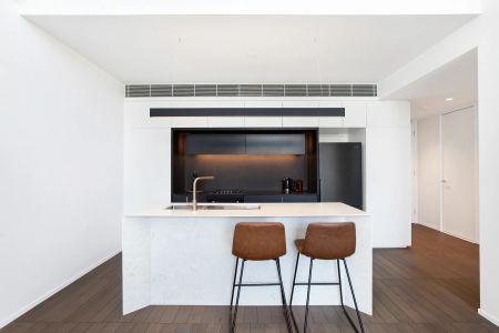 MASTER BUILT SKY LOFT RESIDENCE OF UNPARALLELED QUALITY. LIFT ACCESS - Photo 3