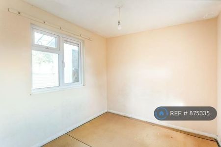 2 bedroom maisonette to rent - Photo 2
