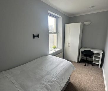 7 bedroom house share to rent - Photo 3