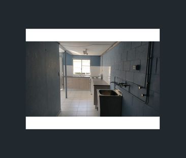 2 Bedroom Unit- Great location- Short Lease - Photo 1