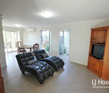 TOWNHOUSE IN SUPER HANDY SPOT - Photo 2