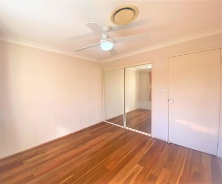 Large Duplex &vert; Girraween Public School Catchment &vert; Close to Train Station - Photo 4