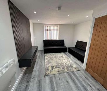 Burnage Lane, Manchester, M19 - Photo 1