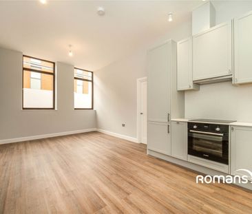 Broad Street, Wokingham, Berkshire, RG40 - Photo 2