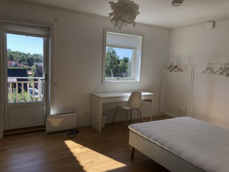 Solfagravägen, Huddinge - Photo 2