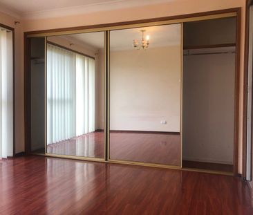 Immaculate 3-Bedroom Home in a Quiet Minto Street - Photo 5