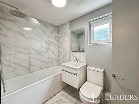 1 bedroom flat to rent - Photo 5