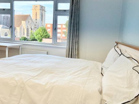 4 Bed Semi-Detached House, Tunstall Road, CR0 - Photo 5