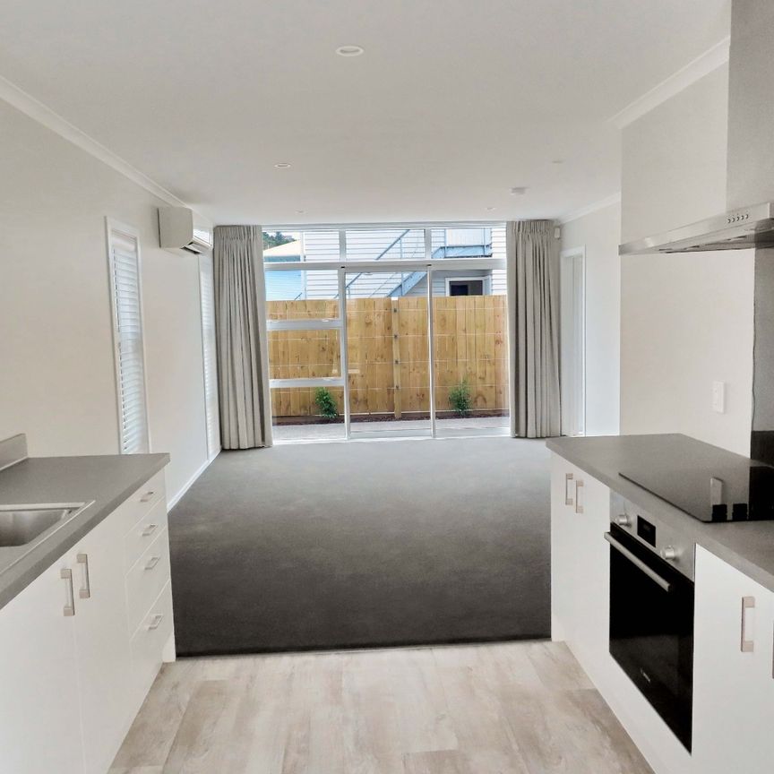 Stokes Valley - Photo 1