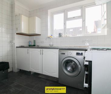 3 bedroom semi-detached bungalow to rent - Photo 5