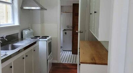 3 bedroom on Bluff - Photo 2