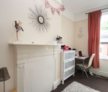6 Bed - Winston Gardens, Headingley, Leeds - Photo 3