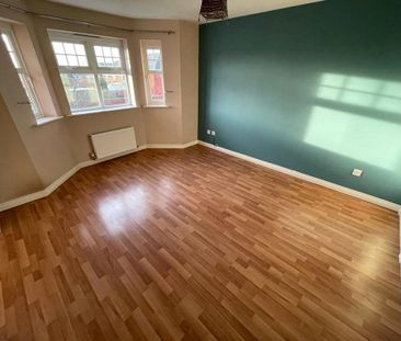 4 bedroom detached house to rent - Photo 4