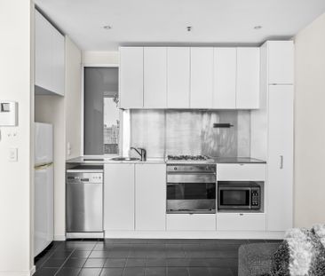 1712/620 Collins Street, Melbourne - Photo 4