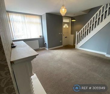 3 bedroom semi-detached house to rent - Photo 1