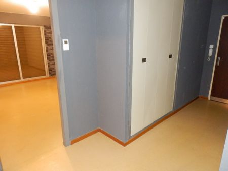 Location Appartement 2 pièces 53m² ILLKIRCH GRAFFENSTADEN 67400 - Photo 5