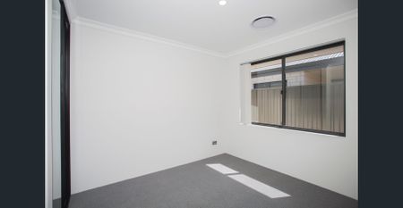 Modern 4-Bedroom House for Rent in the Dayton Suburb - Photo 4