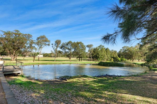 LOCATION LOCATION LOCATION - WITHIN 5 MINUTES WALK TO WESTMEAD STATION, HOSPITALS AND OPPOSITE PARRAMATTA PARK - Photo 1