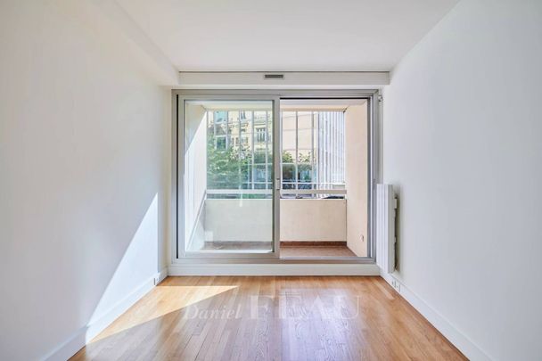 Location appartement, Paris 15ème (75015), 3 pièces, 71 m², ref 86421172 - Photo 1