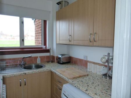 1 bedroom end of terrace house to rent - Photo 5