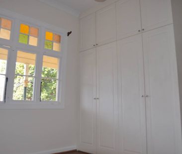 RENOVATED CBD CHARM - Photo 4