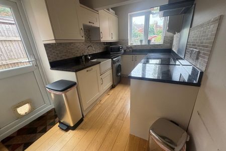 Priory Road - Photo 4