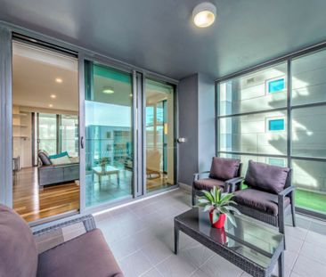 Spacious Terrace Road Stunner - Photo 5