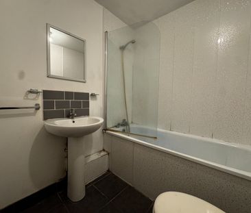 1 Bed Flat, Spire View, SO15 - Photo 4