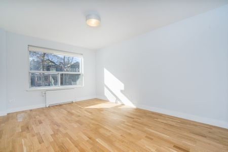 111 Lawton Boulevard - Photo 3