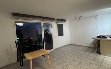 Appartement à louer 3 pièces • La Roche-sur-Foron - Photo 4