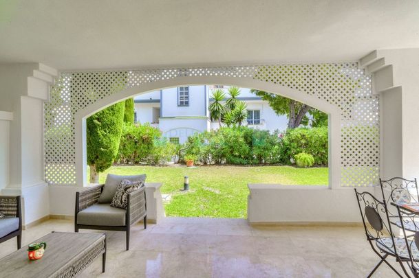 Ground Floor Apartment for rent in Estepona - Photo 1