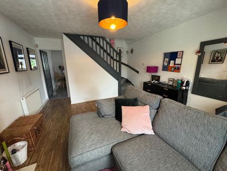 2 bedroom semi-detached house to rent - Photo 2