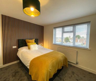1 bedroom in a house share to rent - Photo 2