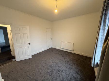 3 bed Terraced - To Let - Photo 4