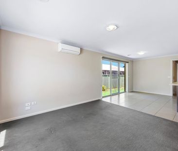 COSY TWO BEDROOM UNIT LOCATED IN SEBASTOPOL - Photo 1